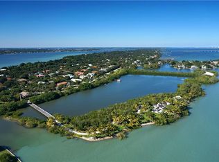 1 Mandalay Is, Sewalls Pt, FL 34996