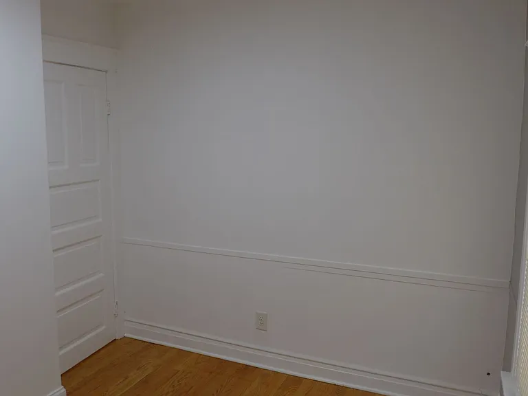136 Elgin Ave — Photo 14