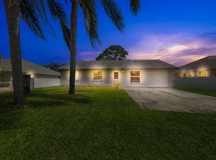 587 SW Lakehurst Dr, Port Saint Lucie, FL 34983