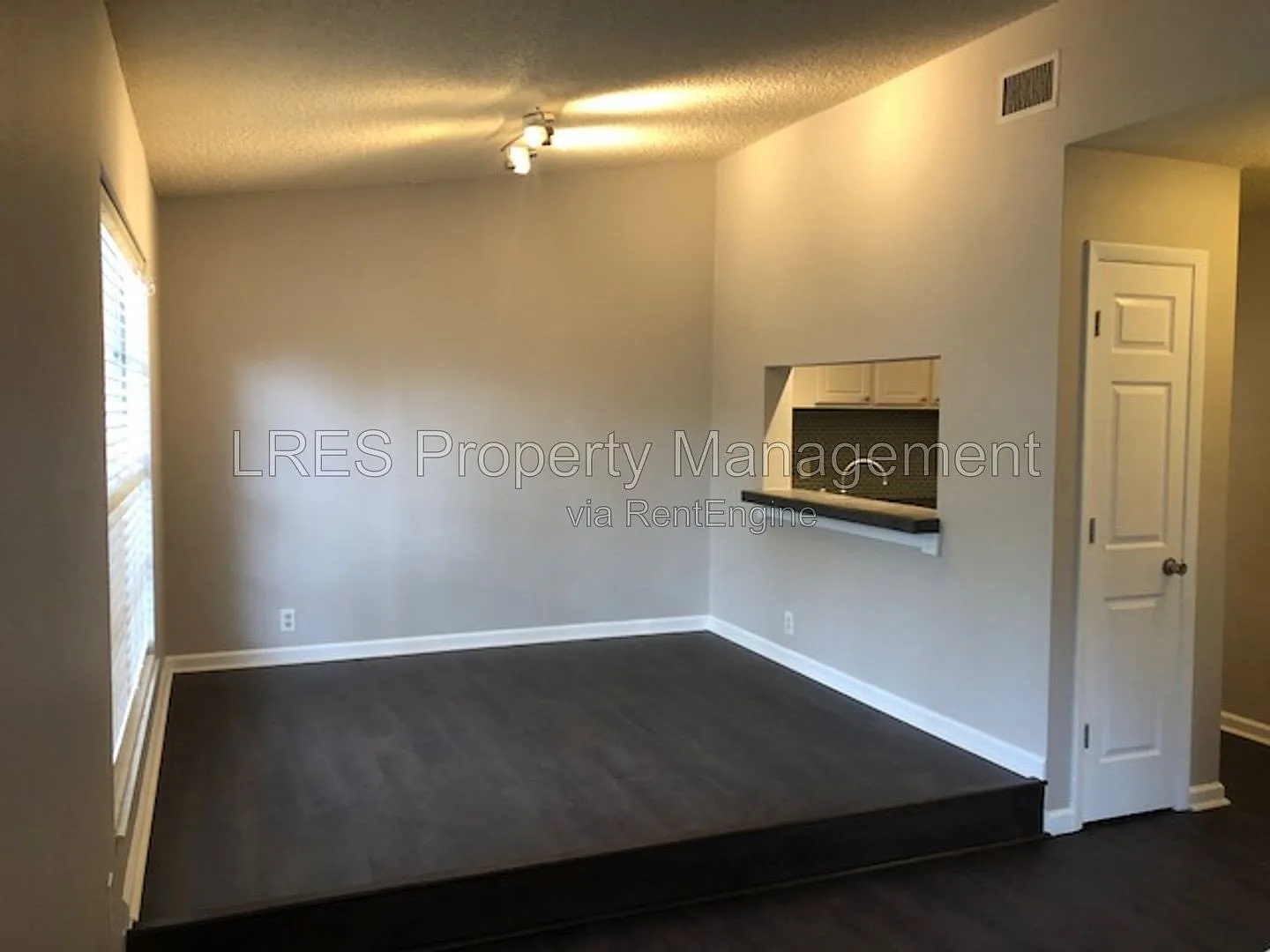 1 bed, 1.0 bath, 744 sqft, $1,099 — Photo 4