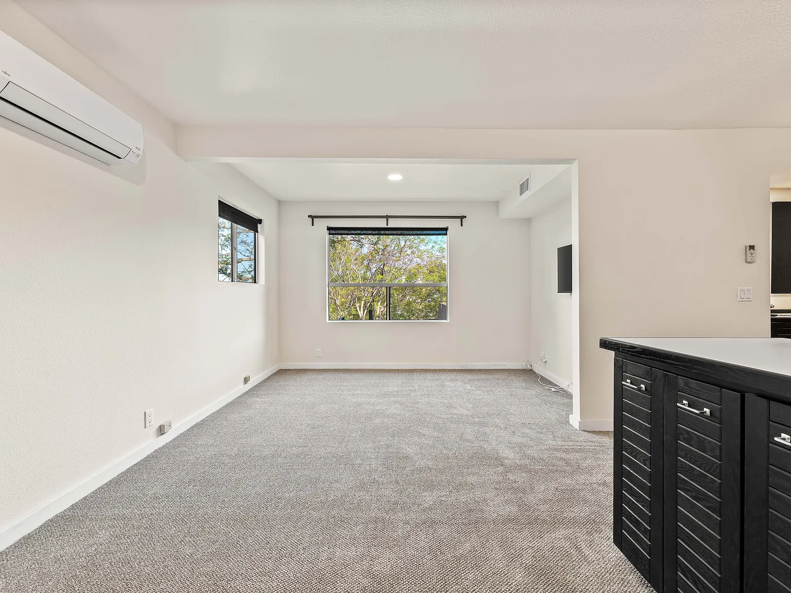 1 bed, 825 sqft, $3,300 — Photo 2
