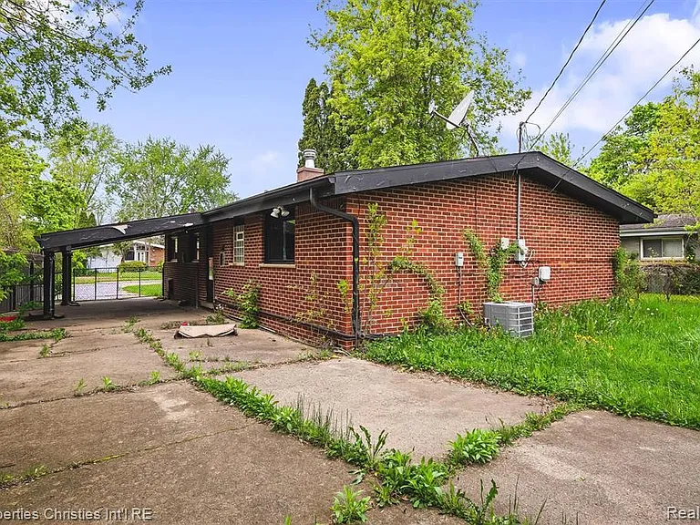 29464 Fairfax St — Photo 20