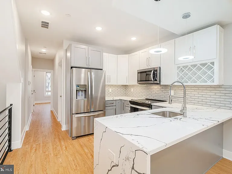 1720 S 22nd St #1 — Photo 8