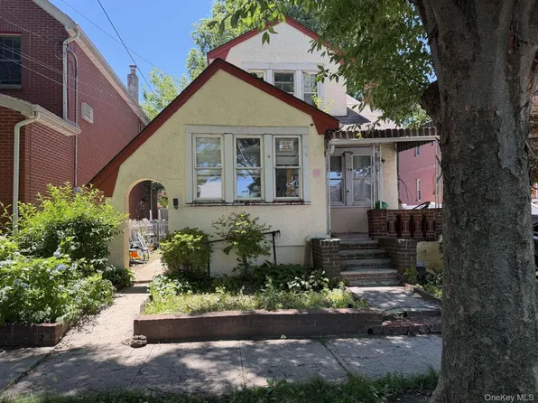 160-16 78th Avenue, Fresh Meadows, NY 11366