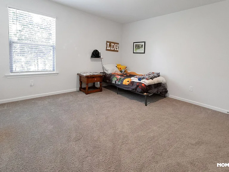 208 Kernow Ln — Photo 24