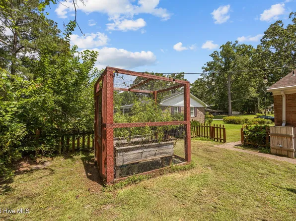 205 Oak Drive, Washington, NC 27889