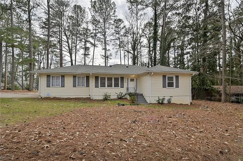 2194 Lyle Rd photo 1