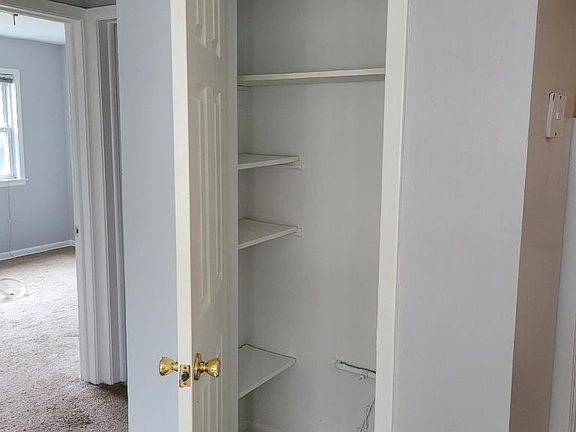 5th image of 446 N Ardmore Ave #1C