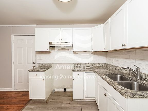 972223_005_kitchen_14395792.jpg