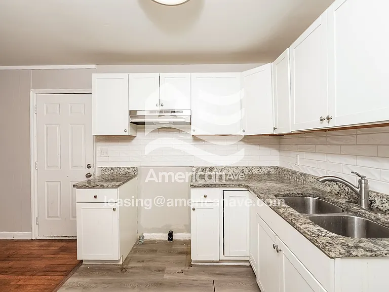 972223_005_kitchen_14395792.jpg