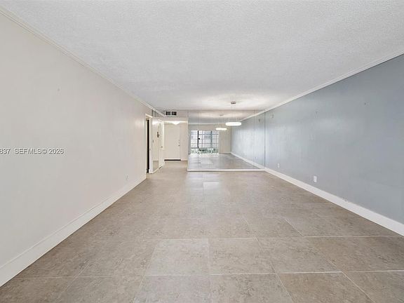 5th image of 871 NE 195th St APT 202