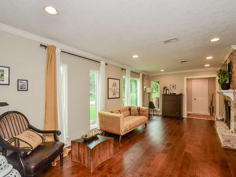 4315 Fernwood Dr — Photo 7