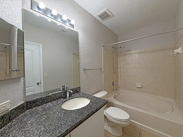 132 SW Peacock Blvd #206 — Photo 14