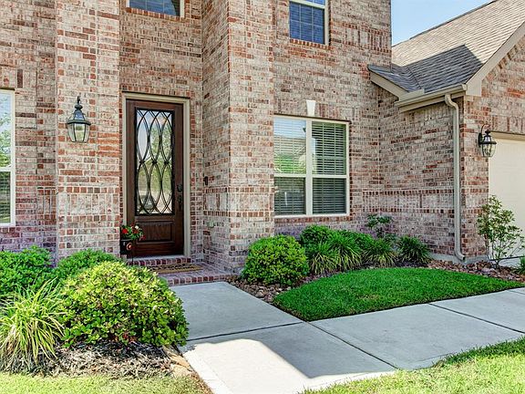 2nd image of 18011 Fossilwood Ln