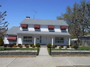 12 Lyman St, Woonsocket, RI 02895