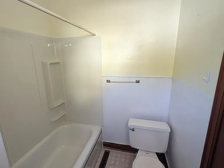 10 3rd Ave SW #1 — Photo 2