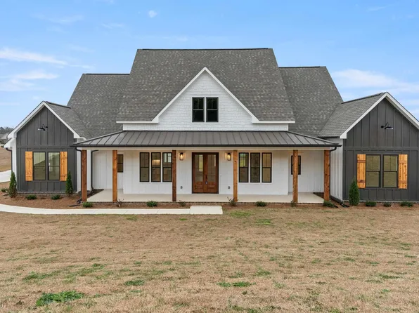 150 Charter Dr, Pell City, AL 35128