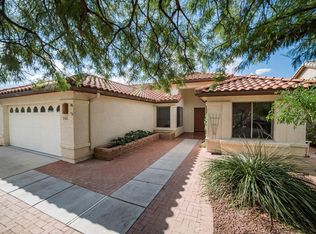 1361 N Birds Nest Rd, Green Valley, AZ 85614