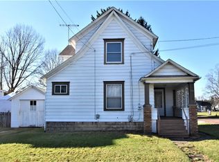 114 31st St SW, Barberton, OH 44203