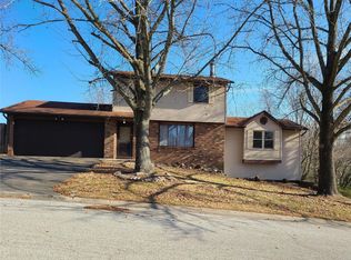 4733 Brecht Ln, Godfrey, IL 62035