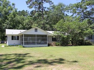 1581 Clubhouse Rd, Summerton, SC 29148