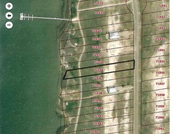 10 Bay Club Dr, Seadrift, TX 77983