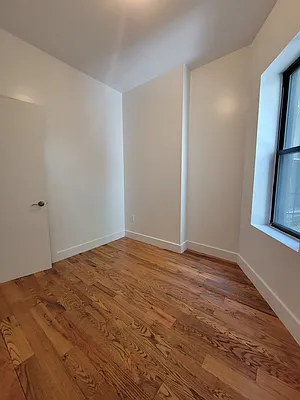 Rented by EXR | media 3