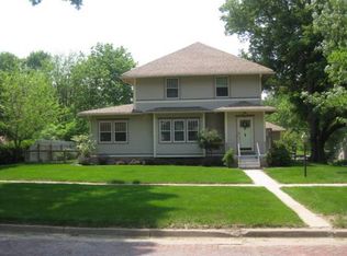 820 N Pearl St, Wayne, NE 68787