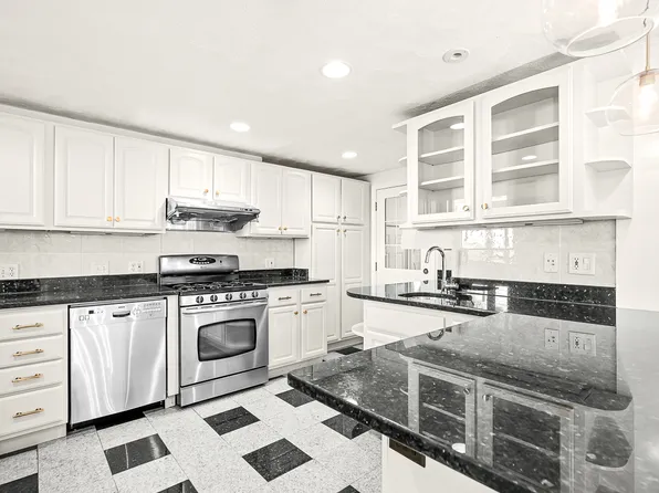 11 Garrison Rd, Arlington, MA 02474