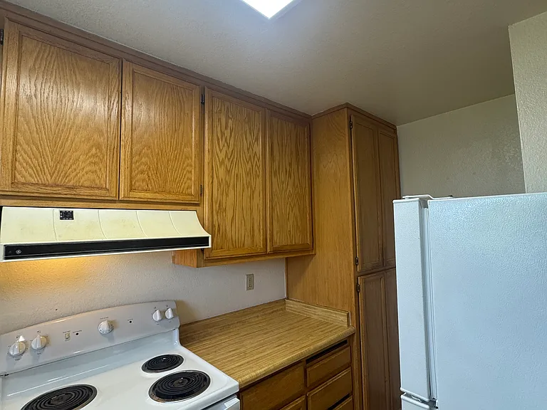 118 Yorkshire Ct #D — Photo 10