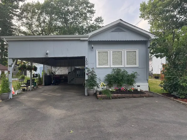 109 Olympic Ave, New Minas, NS B4N 3T7