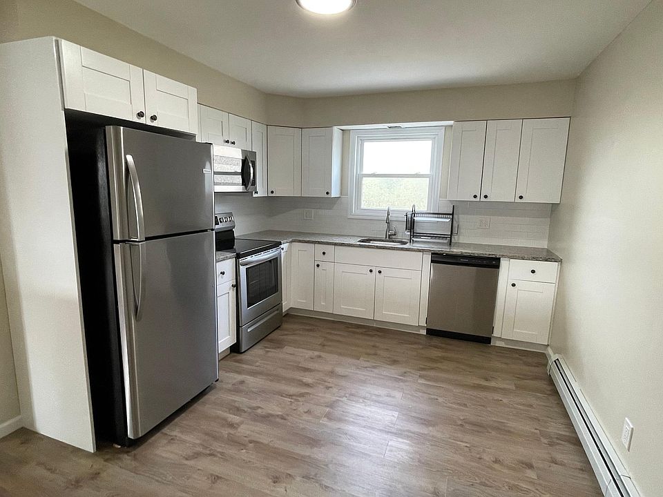 1st image of 49 Williamsburg Dr
