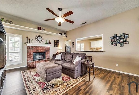 5th image of 1312 Greenfield Dr