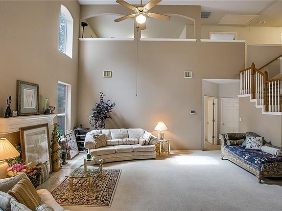 2nd image of 4012 Castle Creek Cv