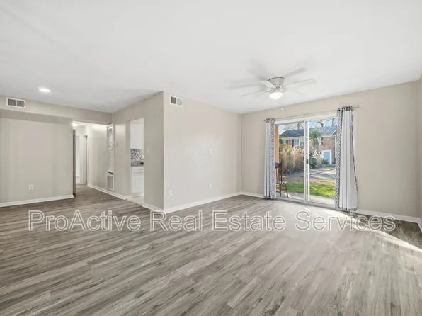 1006 Barclay Sq, Virginia Beach, VA 23451