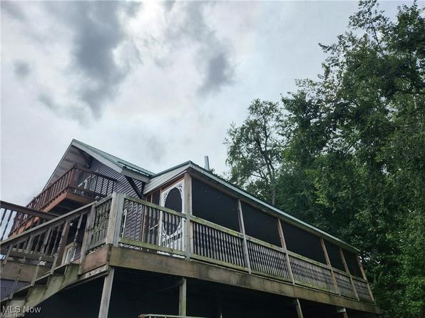 70336 Barton Rd, Saint Clairsville, OH 43950