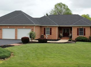 389 Stephen Ln, Charles Town, WV 25414