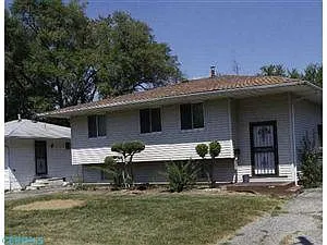 1588 Omar Dr photo 1