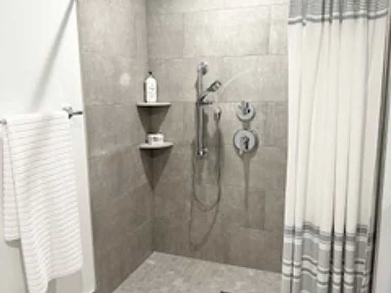 585 ESSEX STREET — Photo 32