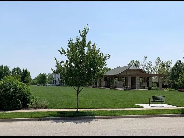 7925 N Lane Ave — Photo 48