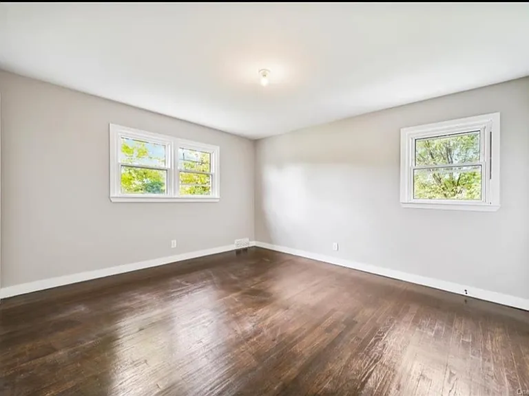 3 Mid Oaks Dr — Photo 14