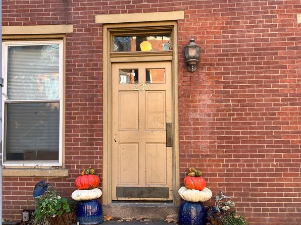 238 E King St #4