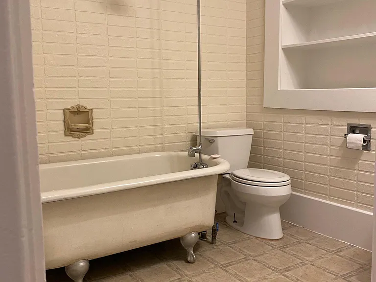 602 Melrose Ave E #301 — Photo 7