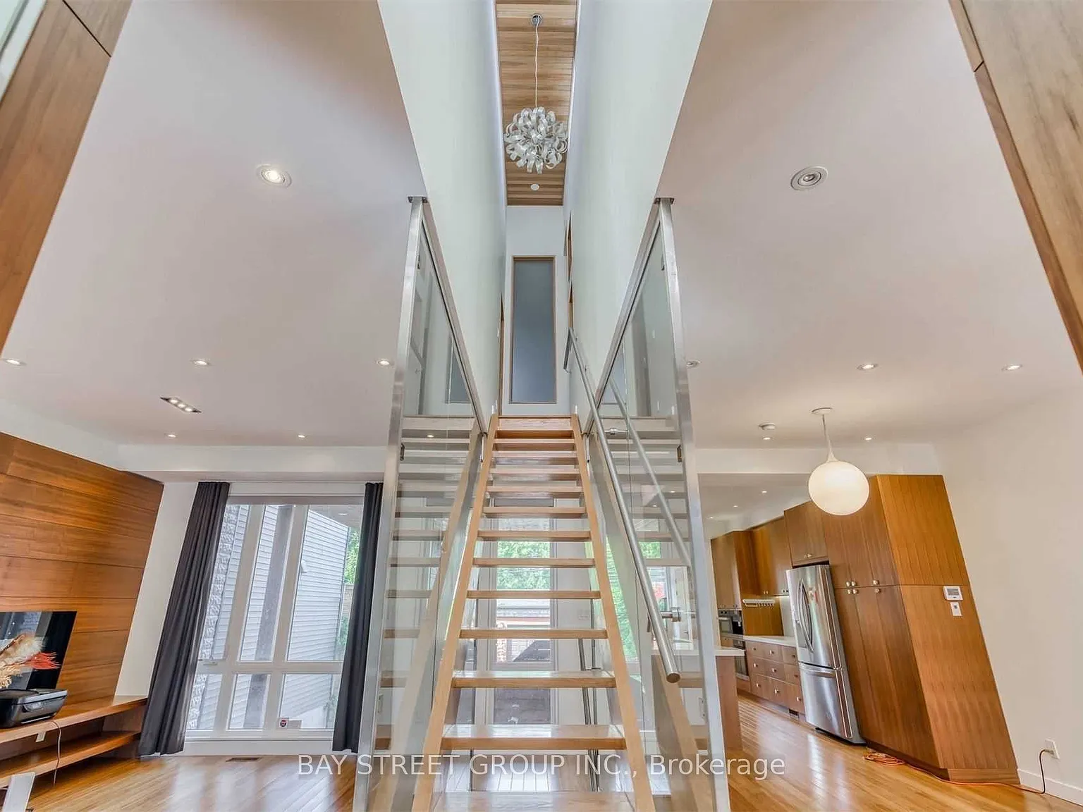 4 bed, $8,250 — Photo 4