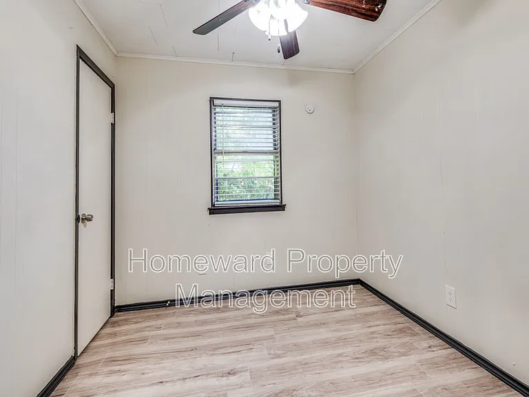 9311 Oakland Dr — Photo 11