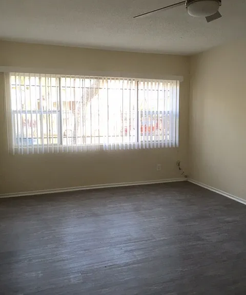 1033 S Westlake Ave — Photo 24