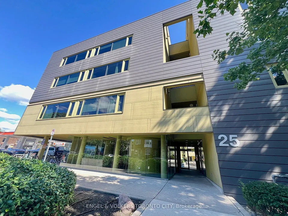 25 Ritchie Ave #202