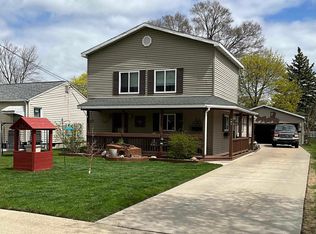 707 McDonnell St, Essexville, MI