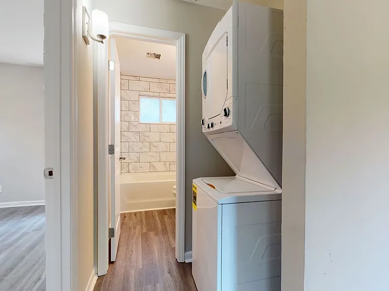 1806 Midwood Dr — Photo 13