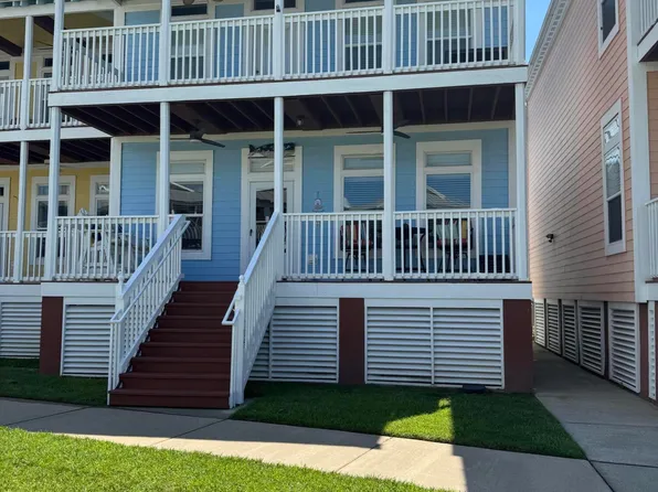1515 E Beach Blvd APT 104, Pass Christian, MS 39571